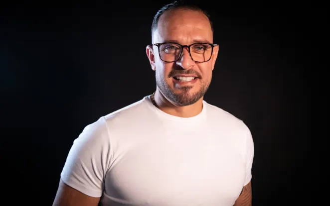Diogo Nogueira cancela shows após diagnóstico de laringite bacteriana grave