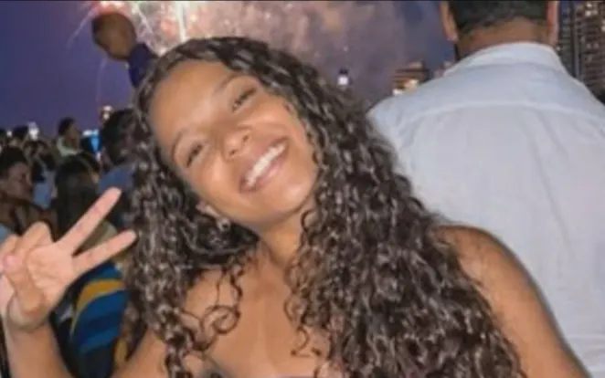 Corpo de menina de 12 anos morta em São João de Meriti é enterrado