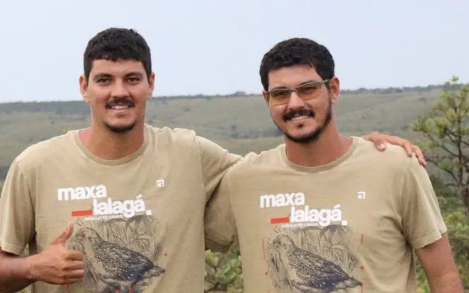De serventes a guias: gêmeos descobriram quase 400 espécies de aves em MG