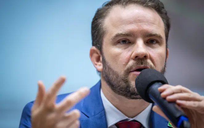 Ministro da Fazenda diz que monitoramento de fintechs permitiu combater crime organizado no 'andar de cima'