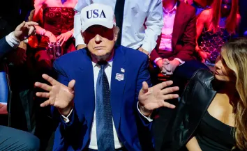 Após acordo, Trump diz que Estreito de Ormuz não terá pedágio, mas Irã diz que cobrará 'taxa'
