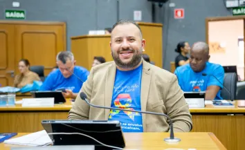 Lele Aprígio defende mais acesso a diagnóstico precoce para crianças em Cajamar