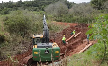 DAE leva mais de 14 km de rede de esgoto e beneficia 350 famílias no Poste e Traviú
