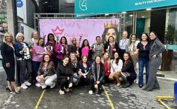 Fundo Social promove edição especial do Dia de Beleza de Ester em homenagem ao Dia das Mães