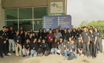 Prefeitura de Caieiras recebe alunos de curso técnico para visita sobre gestão pública