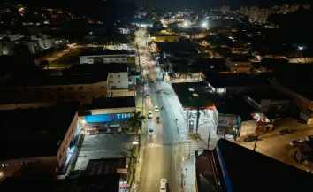 Segunda fase do recapeamento da Avenida Tenente Marques avança durante a madrugada em Cajamar