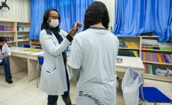 Santana de Parnaíba realiza vacinação contra a Influenza no Colégio Ricarda